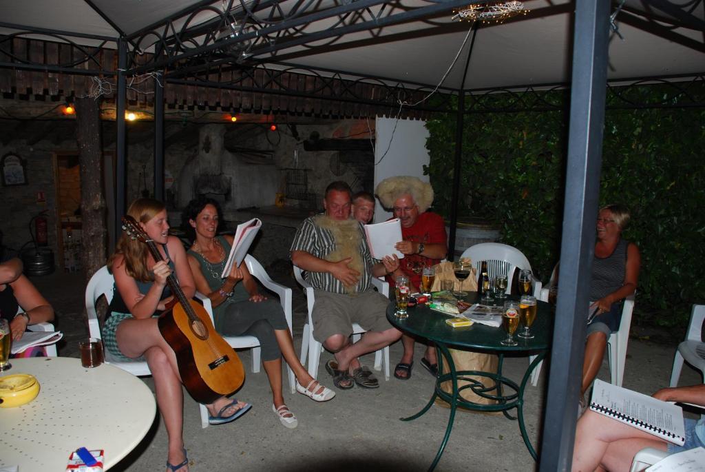 فندق Domaine Bellelauze Bouriège الغرفة الصورة